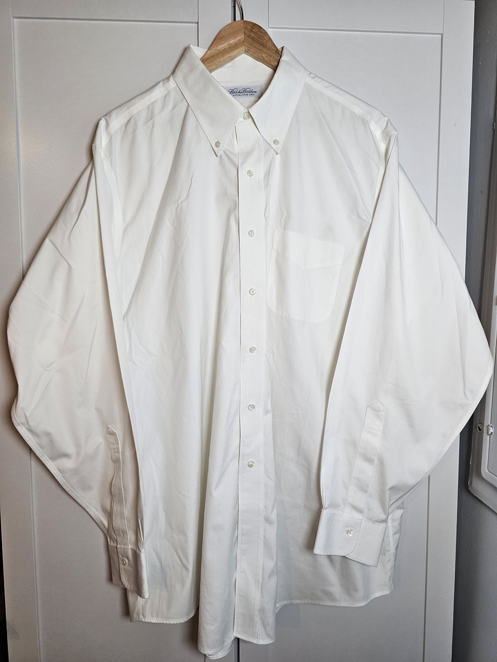 Brooks Brothers White Non-Iron Oxford Dress Shirt Men's 17.5 35 Button Down